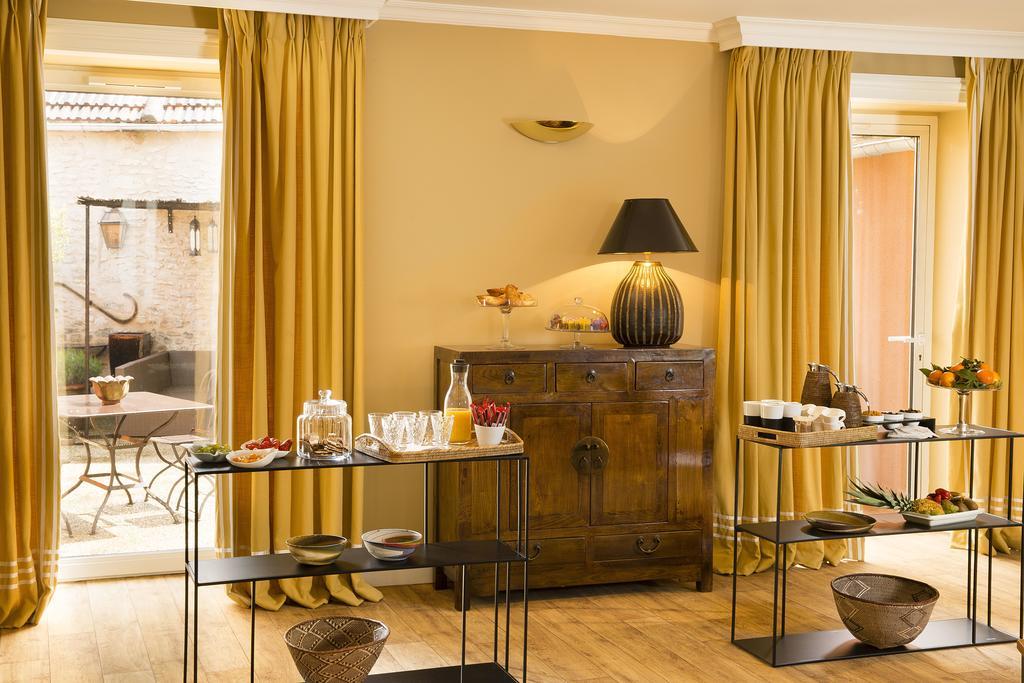 Hotel De France Angerville  Buitenkant foto